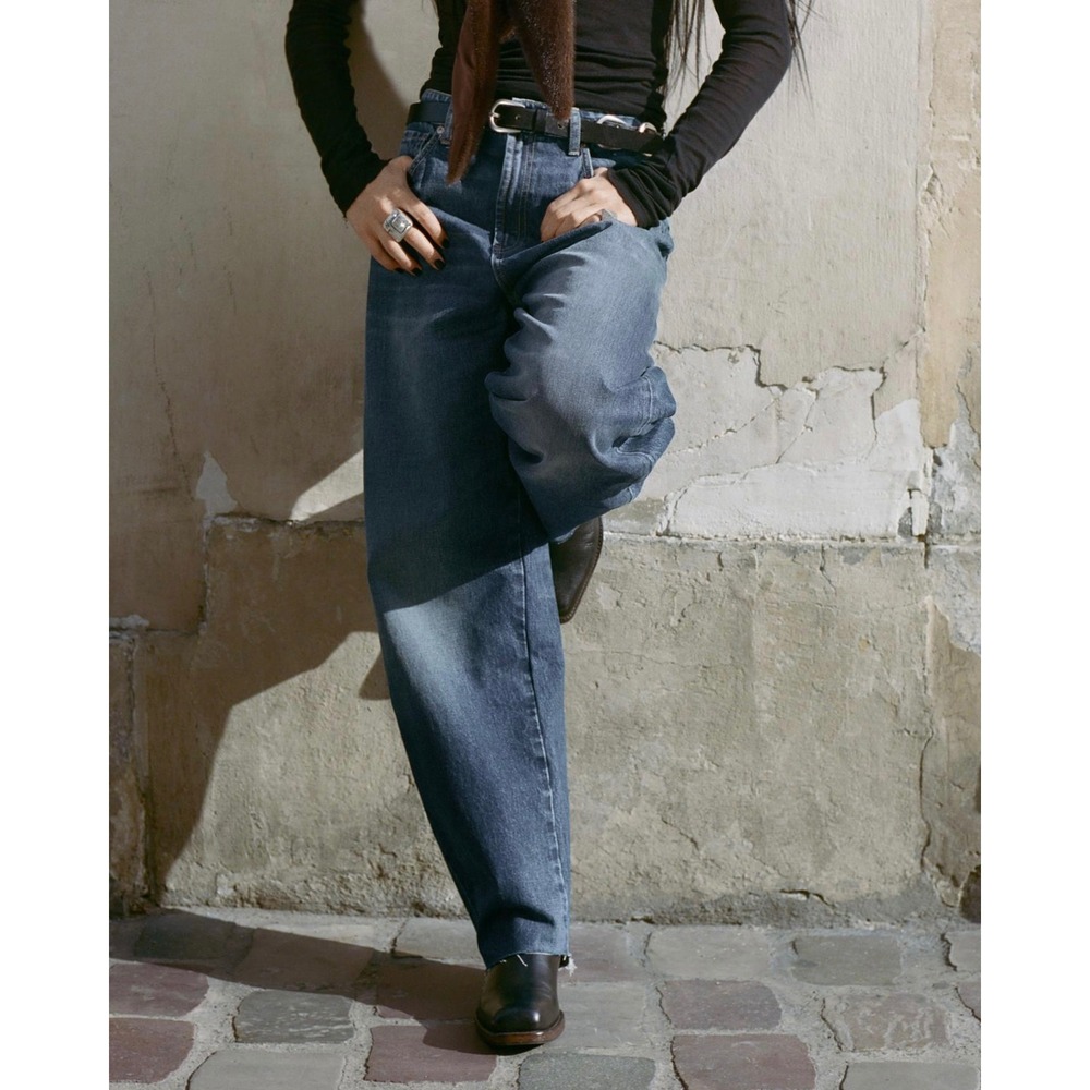 NWT Zara Barrel High Waist Jeans Mid Dark Blue Fade Denim US 8 Chic Fall Raw Hem